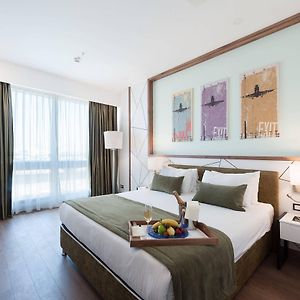 Corner Suite
